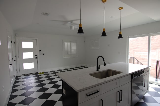 Photo - 6806 Pondsdale Ln