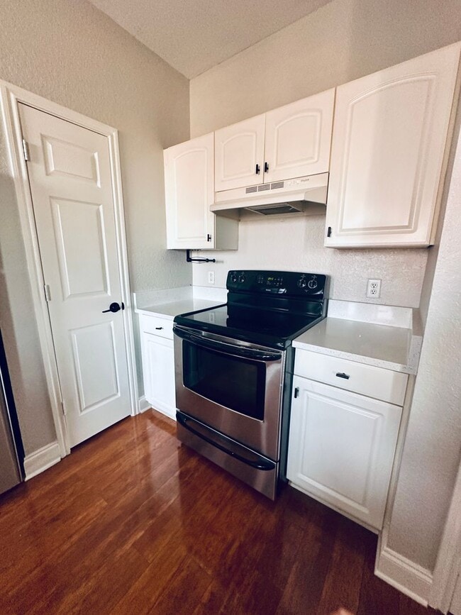 Photo - Elegant 1Brm 1Ba wood floors, quartz counters and more!