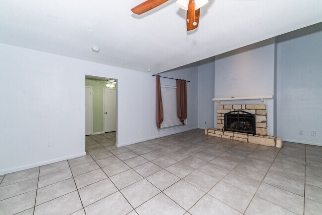 Photo - RENOVATED 2-BEDROOM TOWNHOME IN AHISD