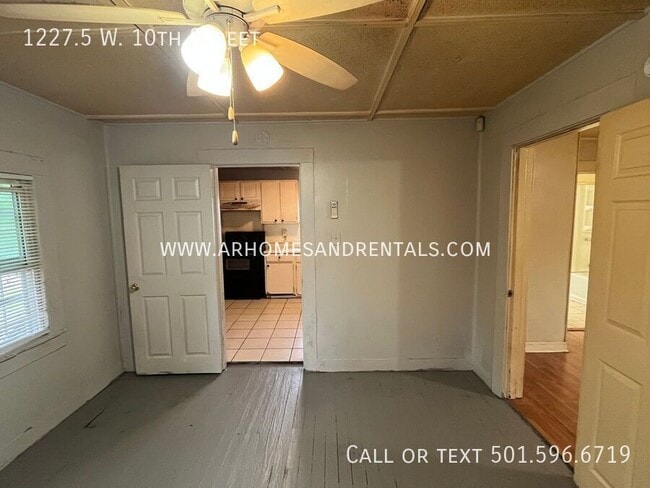 Photo - 1227.5 W 10th St