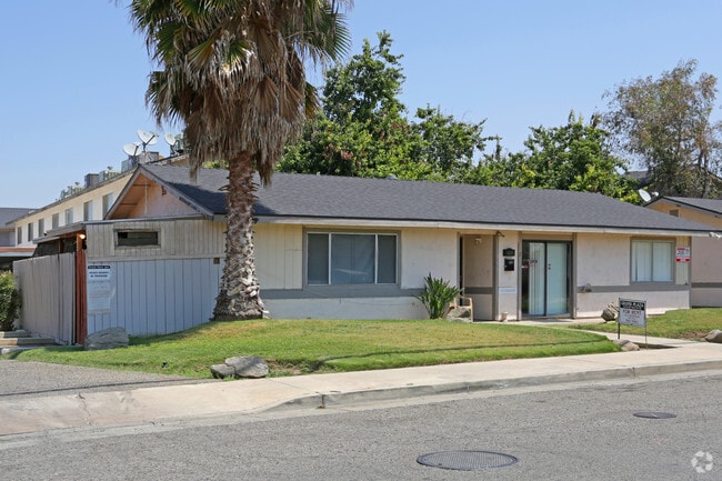 Photo - Grand Plaza Apartments