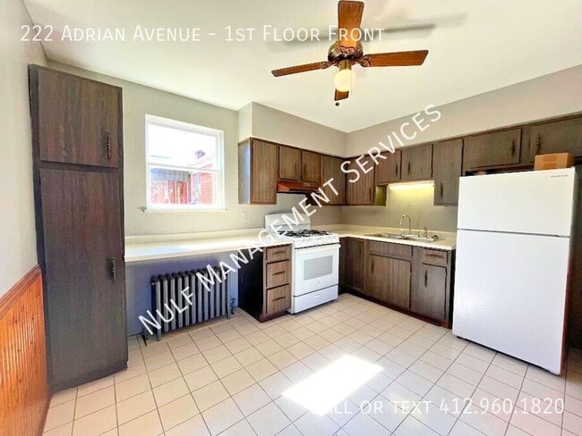 Building Photo - 222 Adrian Ave Unit 1st Floor Front