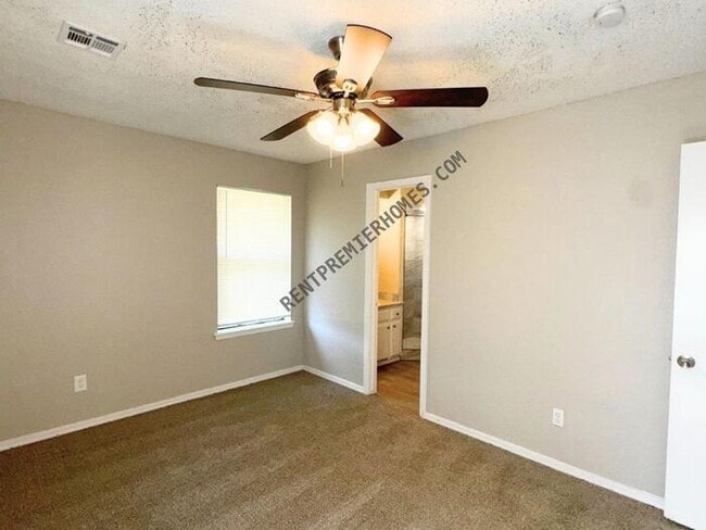 Photo - 8741 Hillridge Dr