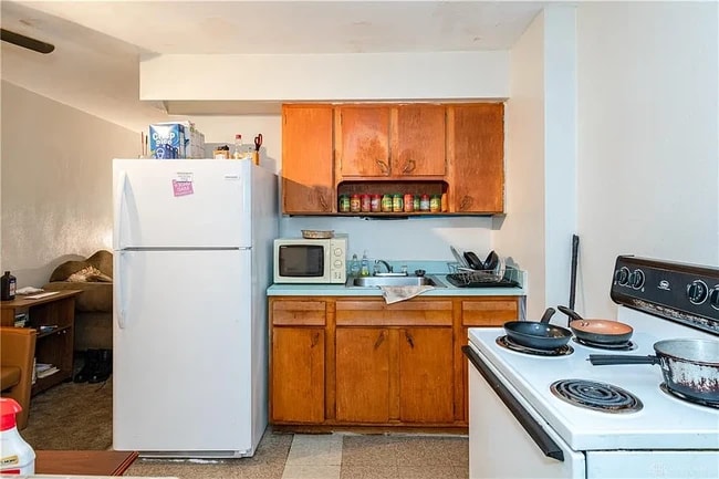 Photo - 1116 W Grand Ave Unit Apartment #1