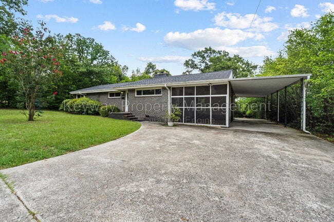 Photo - 1823 Curtis Dr