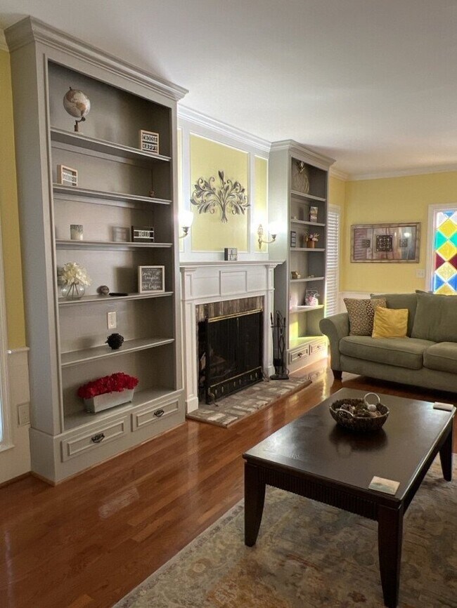 Photo - 664 N Shore Dr