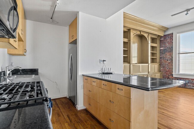 Photo - 915 Franklin St Unit 7F