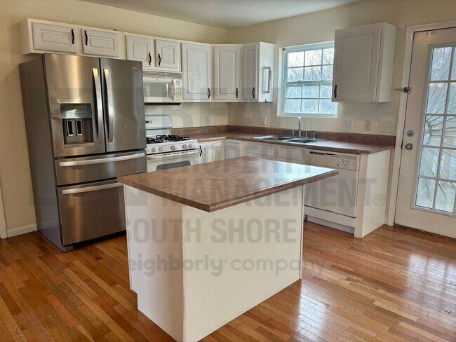 Photo - Sunlight, Space, and a Backyard Made for Gathering - 4 bed/2.5 bath