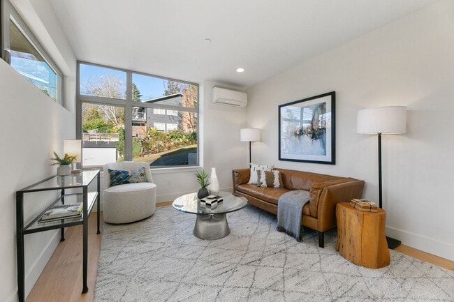 Photo - 2BR/1.75Ba Seattle Townhouse