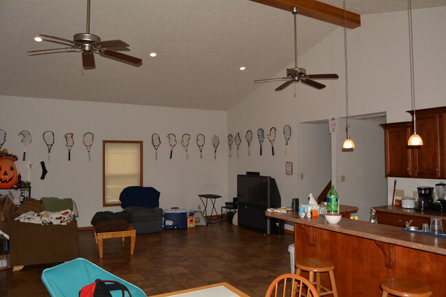 FAMILY ROOM - 1209 W Neely Ave House