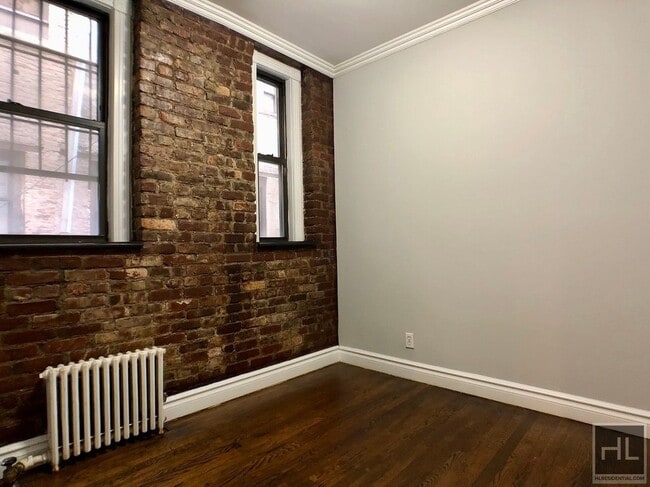 Photo - E 13TH ST. Unidad 1E