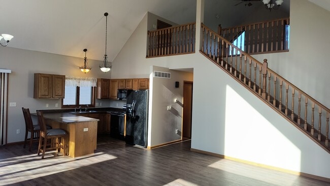 Photo - 124 Copperfield Dr