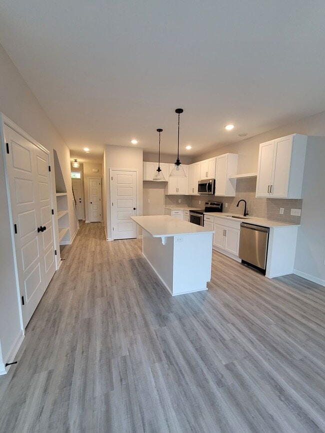 Photo - Modern townhome in beautiful Mallory Creek Subdivision