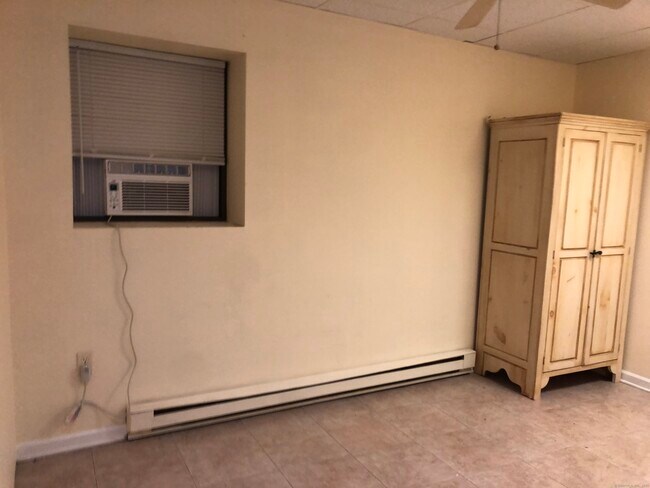 Photo - 1399 State St Unit 5B