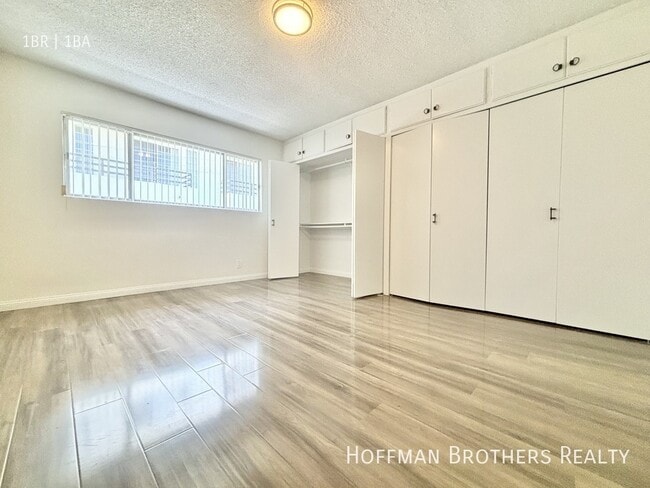 Photo - 319 S Clark Dr Unit 108