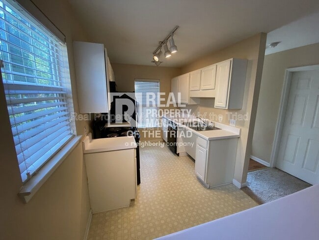 Photo - 3389 Hyde Pl Cir