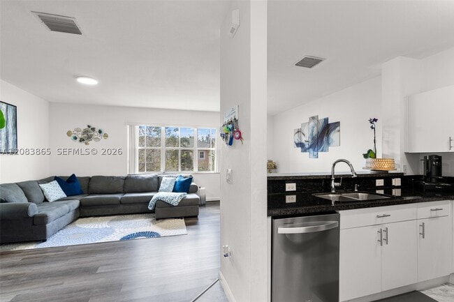 230 SE 29th Ave Unit 21