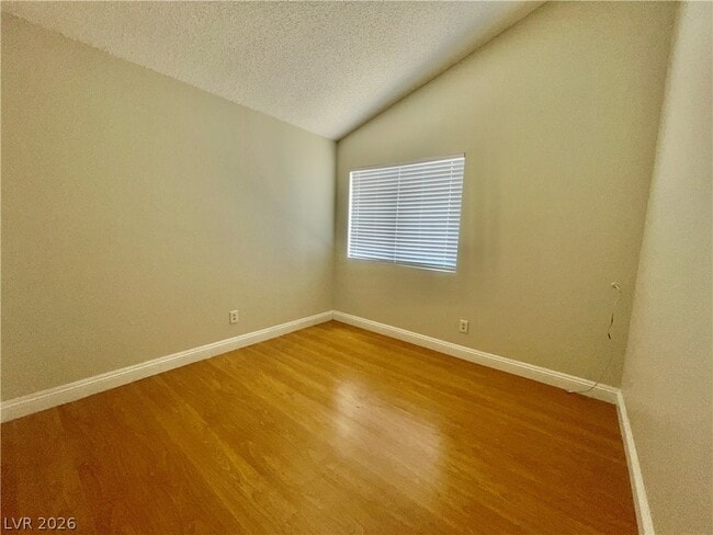 Photo - 2616 Camphor Tree St