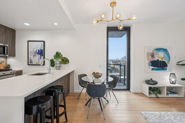 Building Photo - 160 1st St Unit 1013