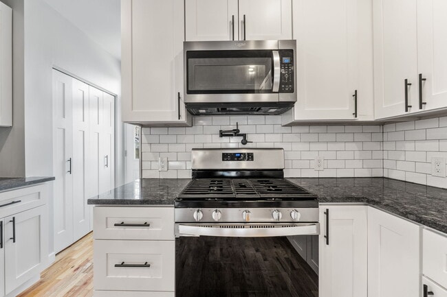 Photo - 1149 Summit St