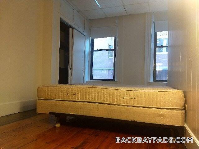 Photo - 272 Newbury St Unidad 2