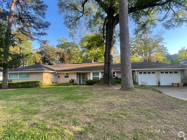 Building Photo - South Highland Beauty! This Is The One To ... Rental