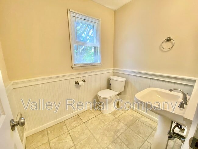 73 Rocky Hill Rd