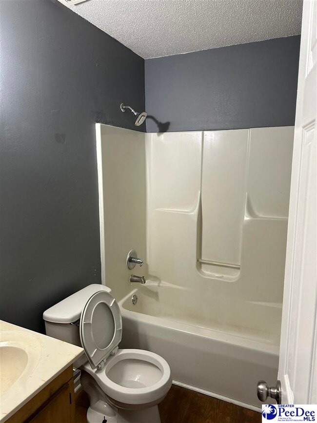 Photo - 1013 E National Cemetery Rd