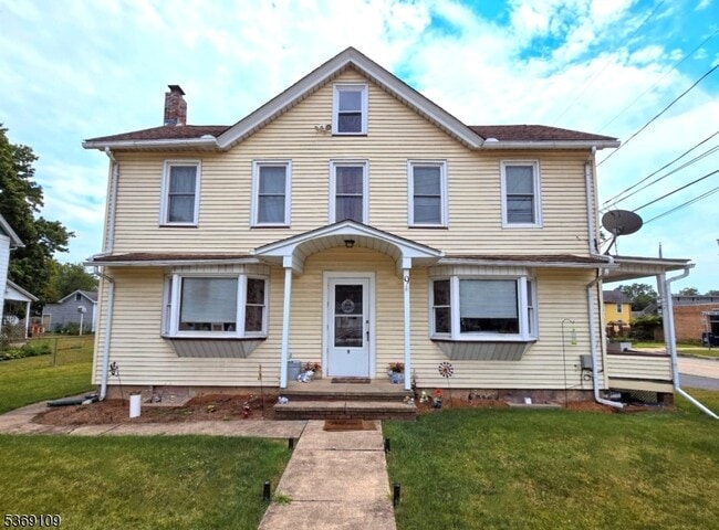 Photo - 9 Columbia St House