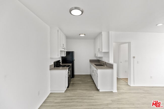 Photo - 15314 Gault St Unit 313
