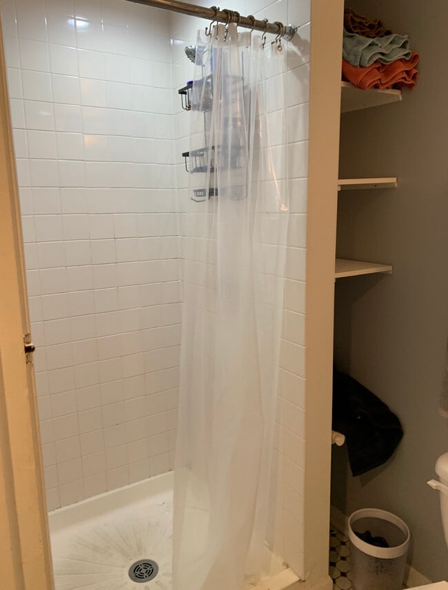 Photo - 6438 N Lakewood Ave Unidad 1