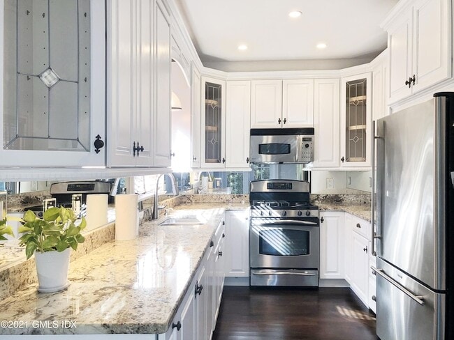 282 Bruce Park Ave Unit 2