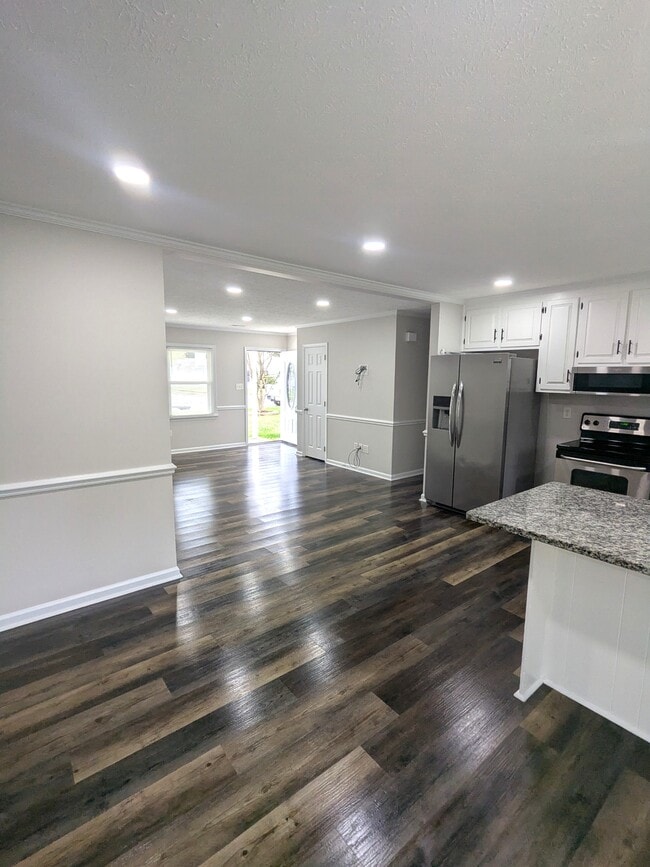 Photo - 107 Sandy Lake Dr