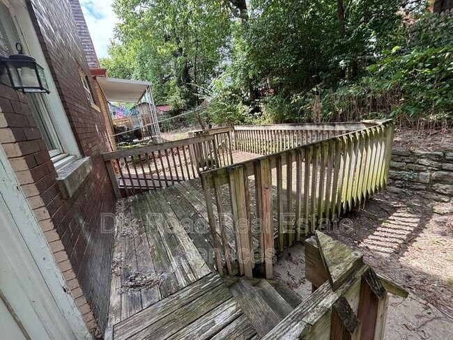 Photo - 2215 Mcgregor Pl