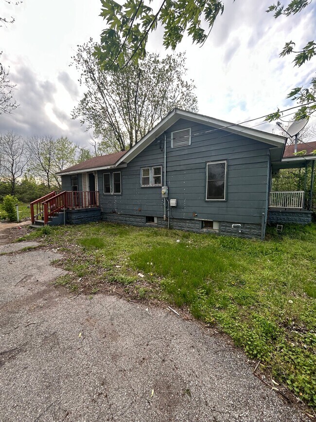 Photo - 2332 Renois Ln