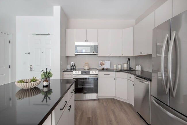 Photo - 55 Riverwalk