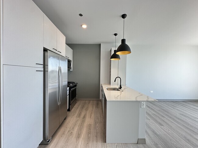 Photo - 2155 N Elston Ave Unidad 817