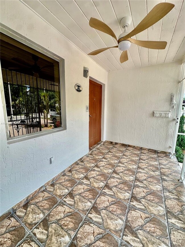 Photo - 3525 SW 92nd Ave