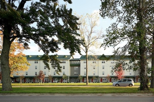 Exterior - Hannah Townhomes & Lofts