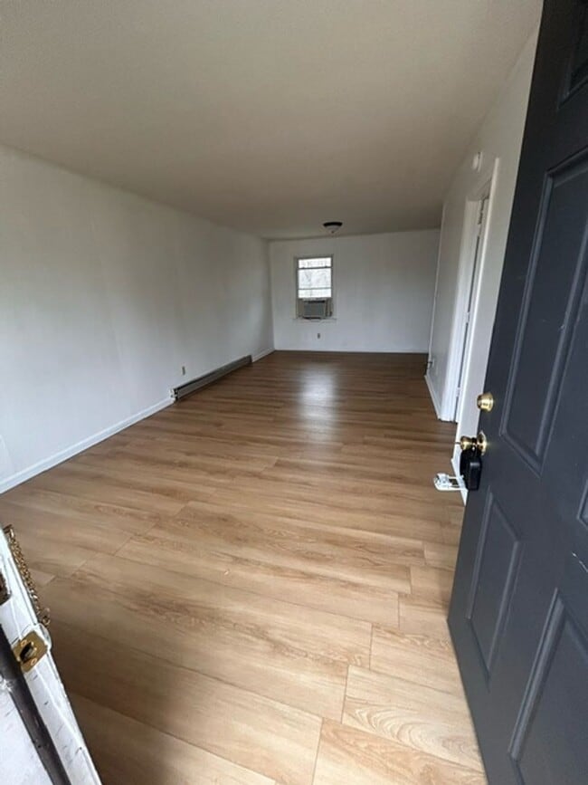 Photo - Briskwood Apartments Unit 3