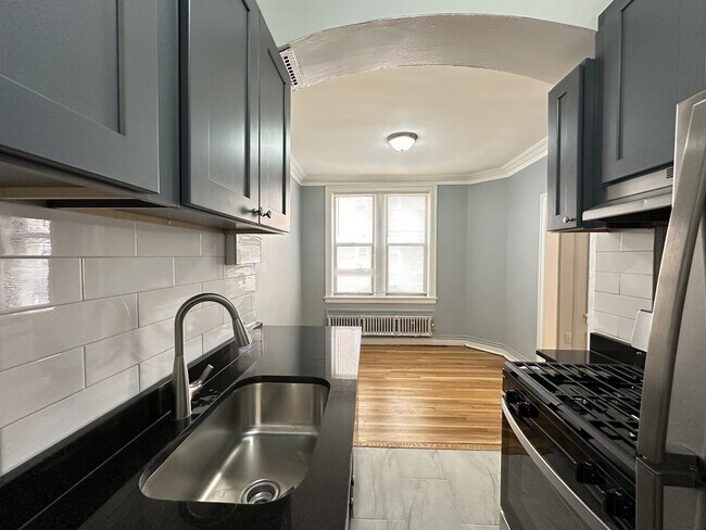 Photo - 1363 W Estes Ave Unit T2