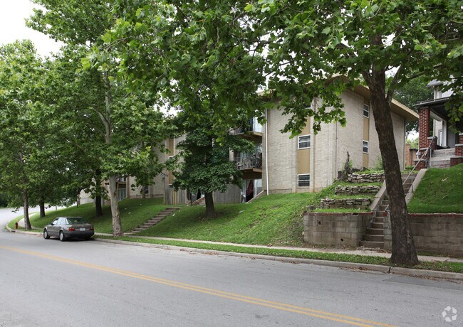 Photo - Mark One Plaza