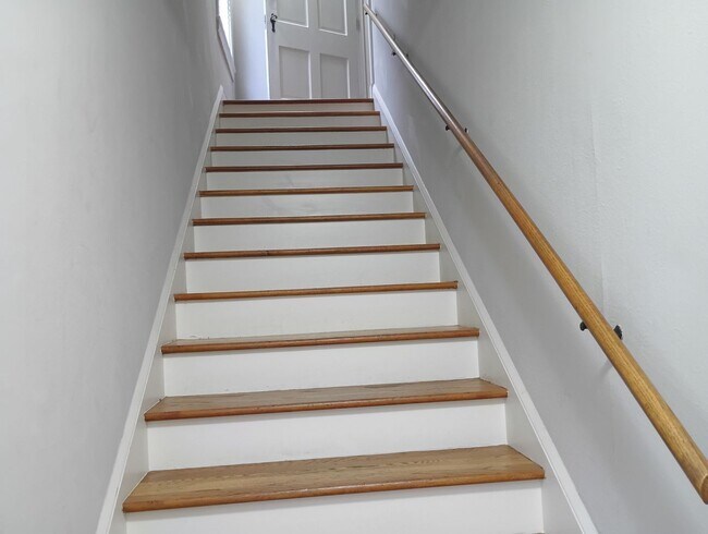 Photo - 109 W Norwood Ct