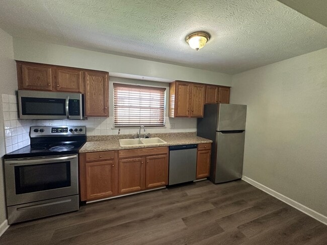 Photo - Spacious 3 bedroom in Willowick