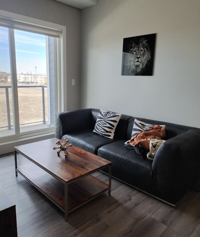 Photo - 11235-11105 105 Ave NW Unit SI ID1227720P