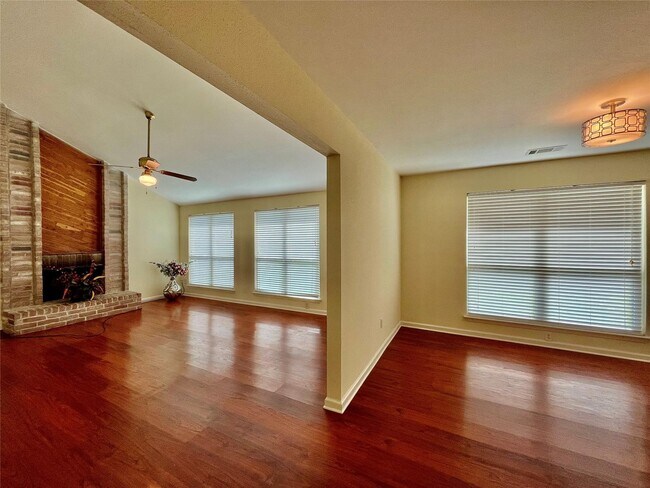 Photo - 3038 Sam Houston Dr