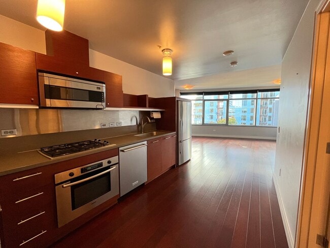 Photo - Studio w/ View - The John Ross Building - ... Unit 802