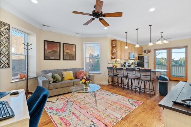 Photo - 2117 W Irving Park Rd