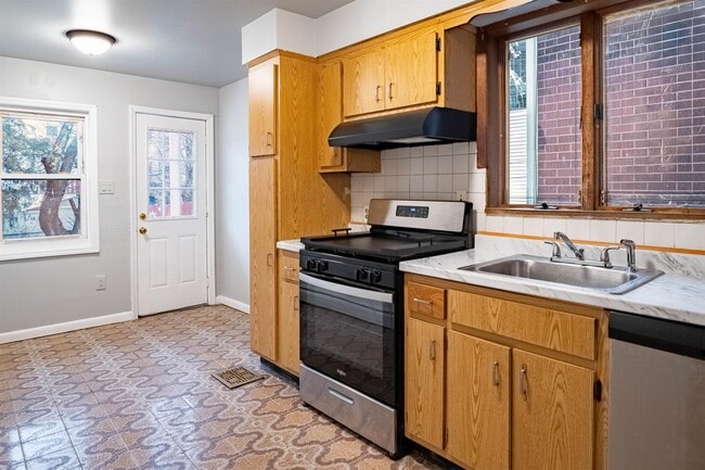 Photo - 97 Sanford Pl Unit 1