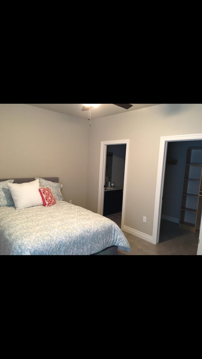 Photo - 2846 E 45th Ct N